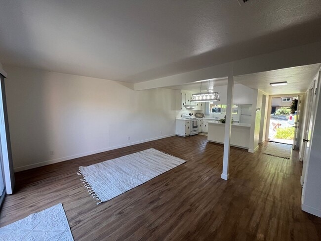 Building Photo - Charming 2-Story Condo on Greenbelt-$500 O...