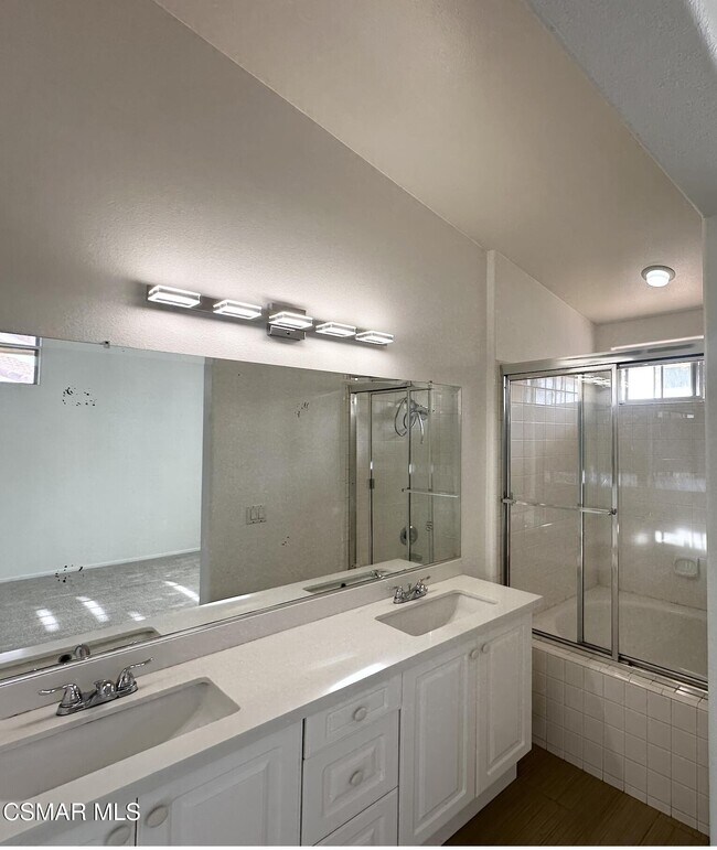 Building Photo - 495 Novara Way