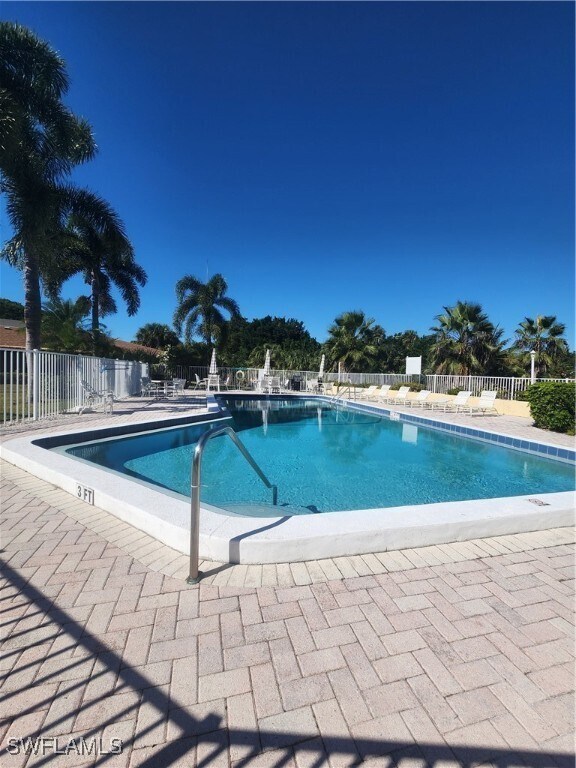 Building Photo - 925 Palm View Dr