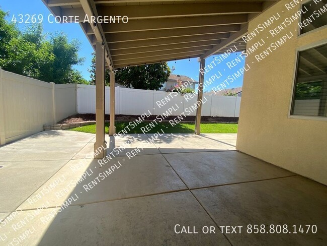 Building Photo - Beautiful 3 Bedroom 2 Bath Paloma Del Sol ...