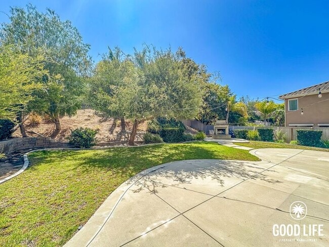 Building Photo - 823 Scenic Terrace Pl