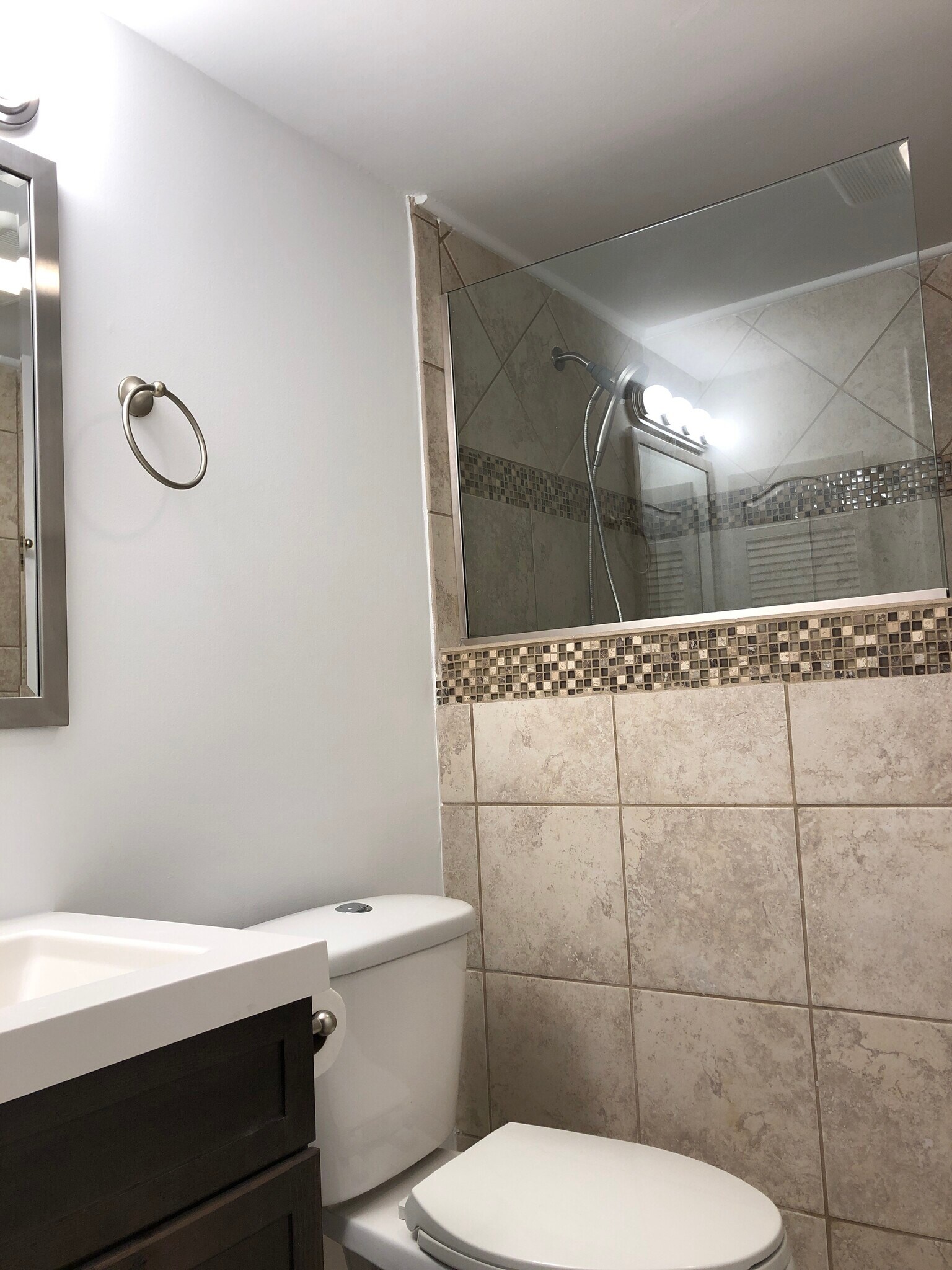 Building Photo - 250 Sugar Gum Ln