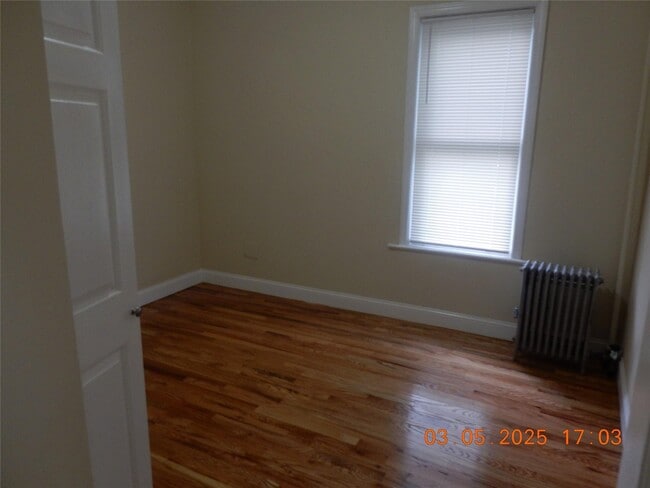 Building Photo - 402 Union Ave