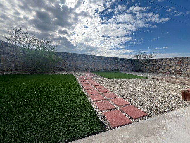 Building Photo - 6954 Santa Marta St