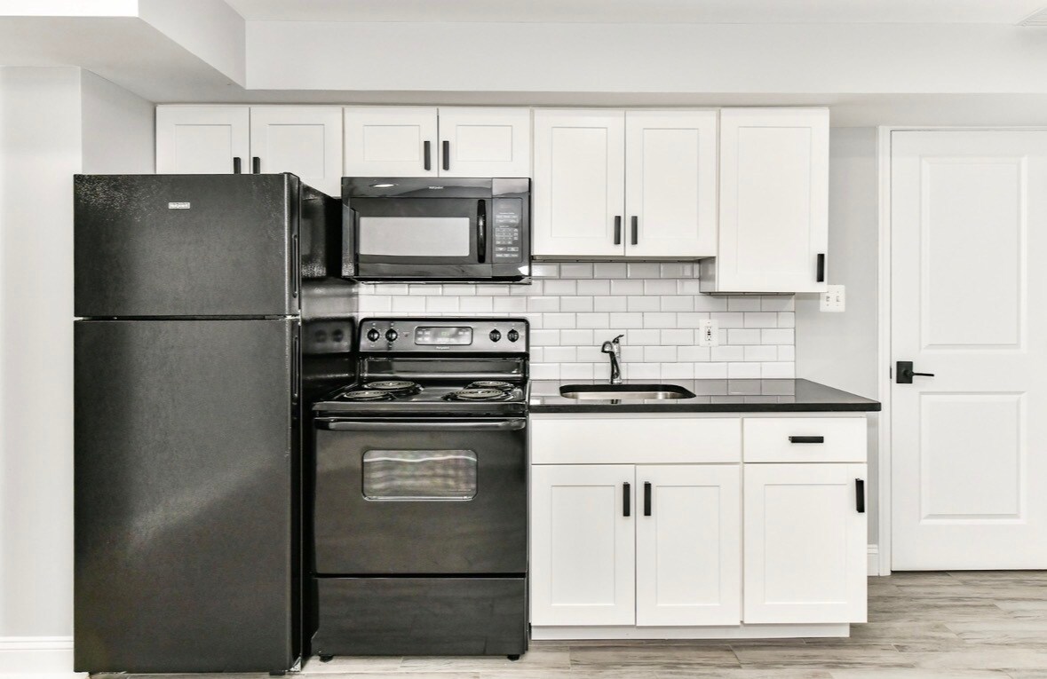 Building Photo - 5352 Chillum Pl NE
