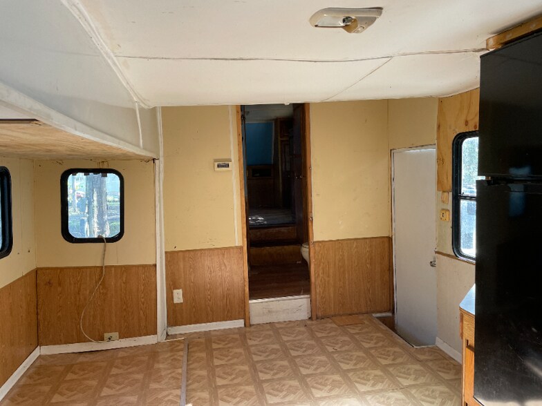 Building Photo - 2616 Pine Bark Way