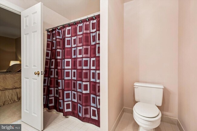 Building Photo - 9454 Newbridge Dr