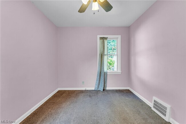 Building Photo - 5634 Waterbury Ave
