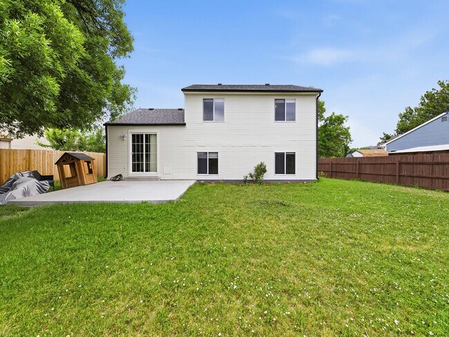 Building Photo - 3106 Sharps St