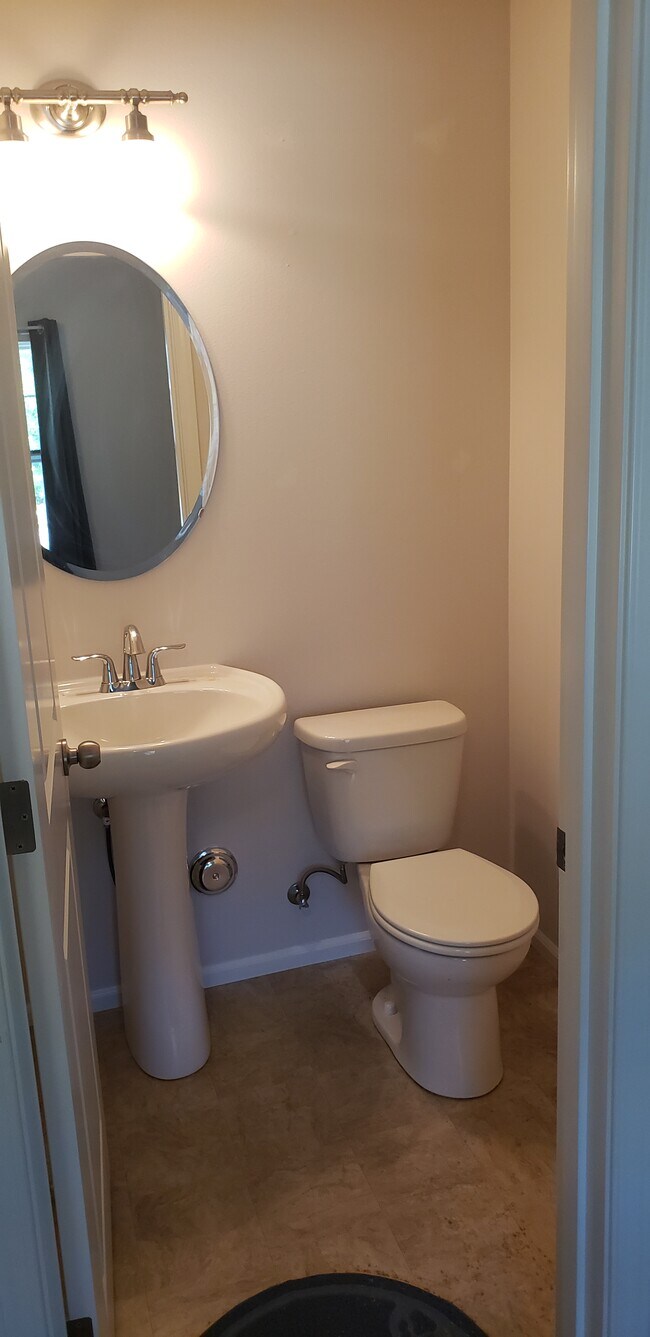 Building Photo - 3425 30th Dr