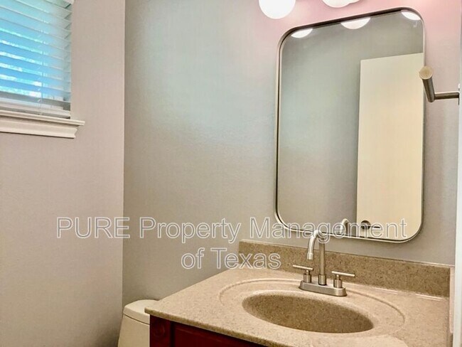 Building Photo - 9103 Comburg Dr