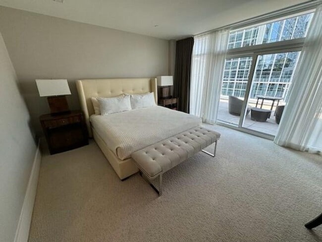 Building Photo - 10 Terminus Luxury 2 Bedroom Condo in Hear...