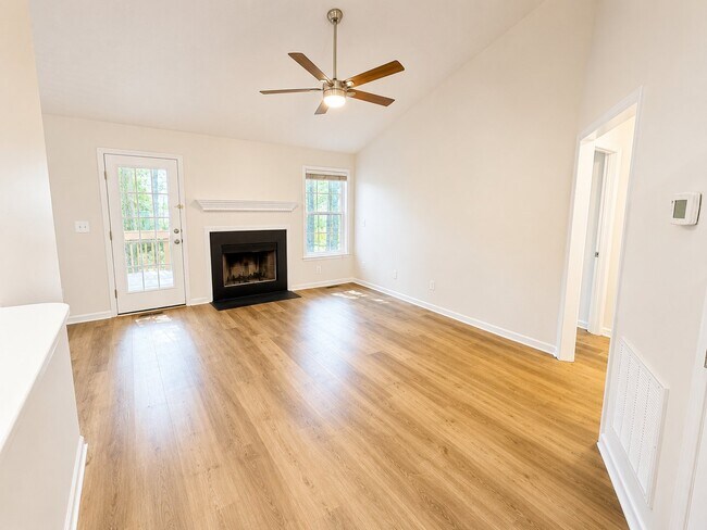 Building Photo - 225 Harvester Dr