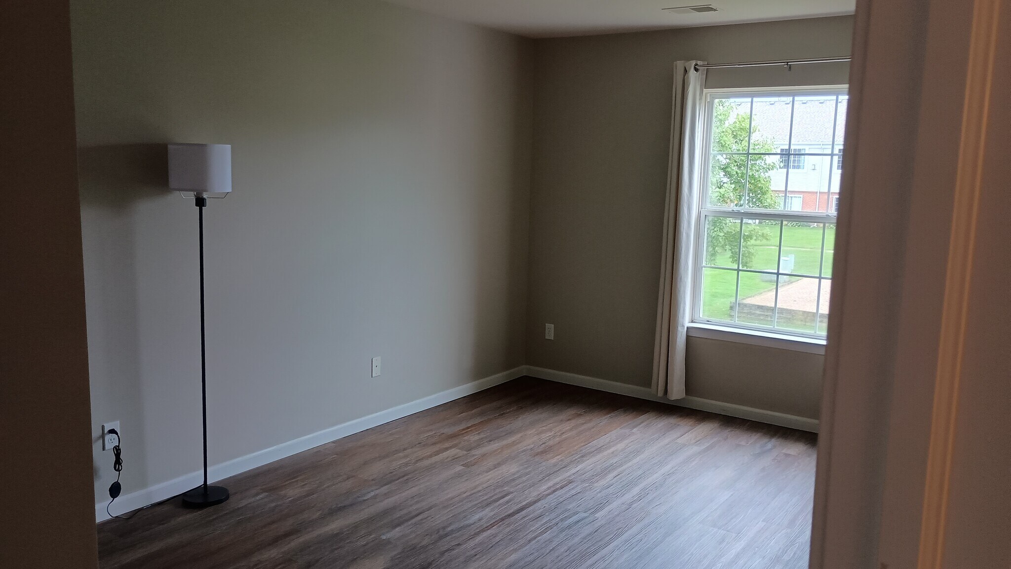 Building Photo - 2256 Monarch Dr