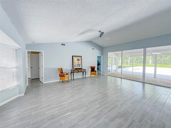 Building Photo - 5708 Garden Lakes Fern