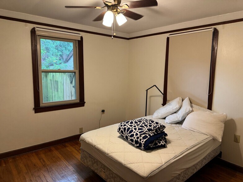 Building Photo - 317 Metairie Heights Ave