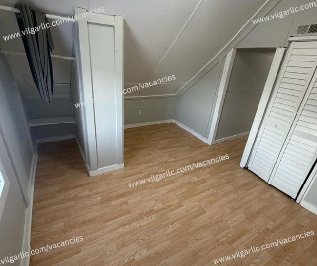 Building Photo - 3910 Deodar St