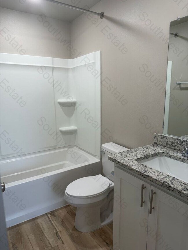 Building Photo - 1317 Mission Dr