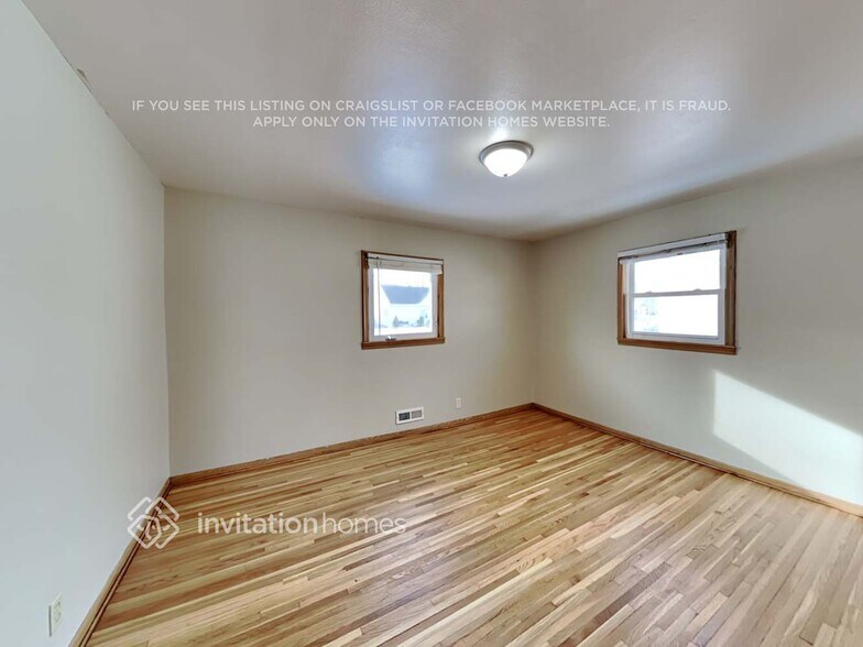 Building Photo - 5239 4th St NE