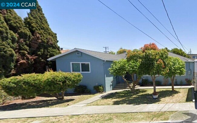 Primary Photo - 2764 21st St
