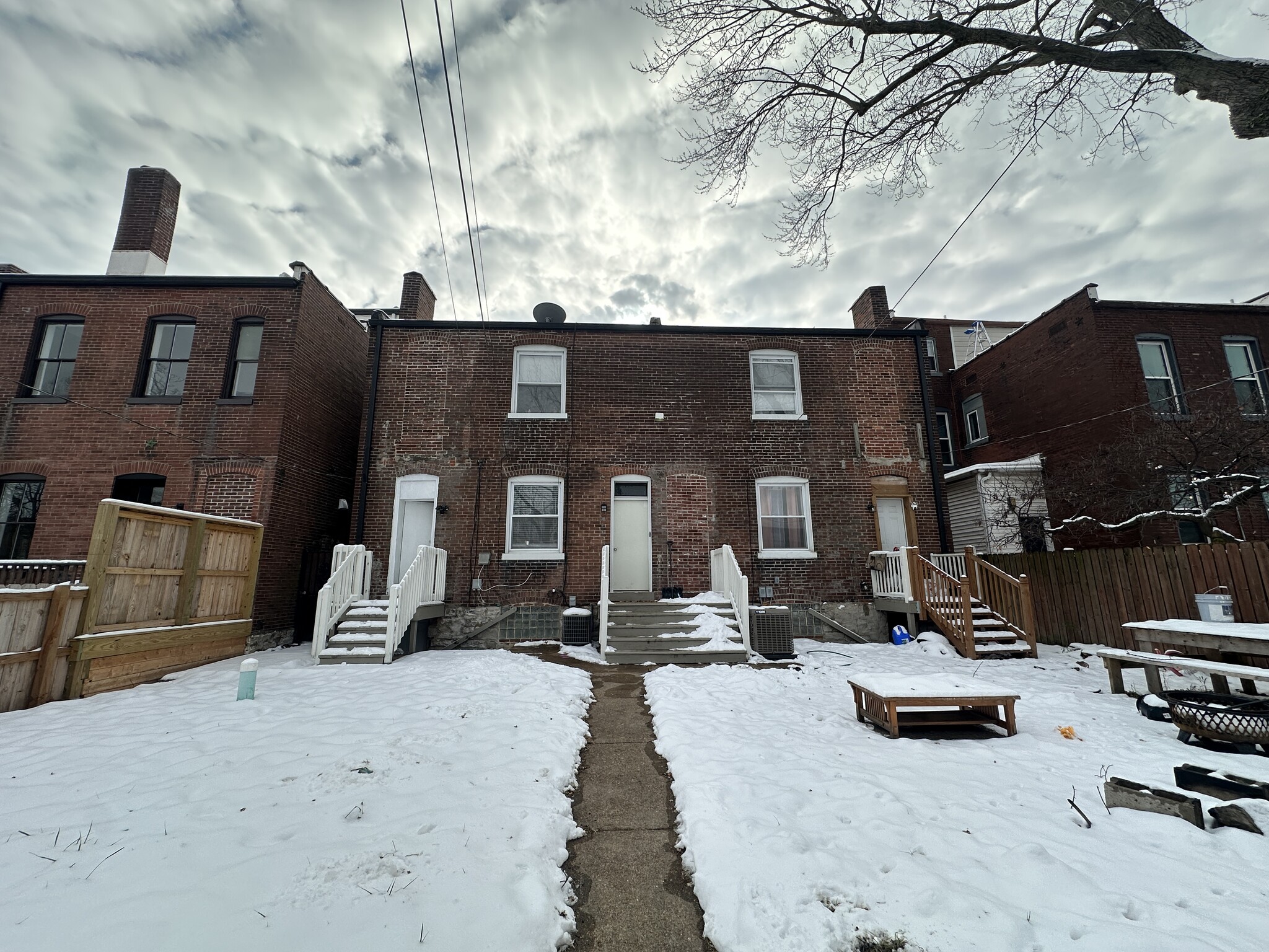Building Photo - 2747 Armand Pl