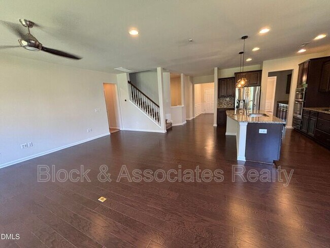 Building Photo - 1009 Magnolia Blossom Ln