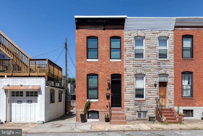 Building Photo - 734 S Robinson St