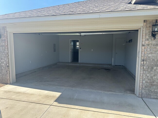 Building Photo - 11620 SW 8th Cir