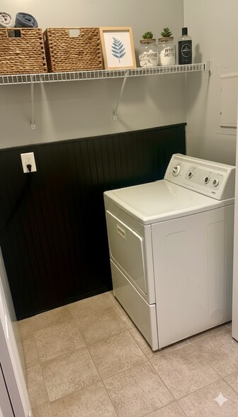 Building Photo - 903 Summit North Dr NE