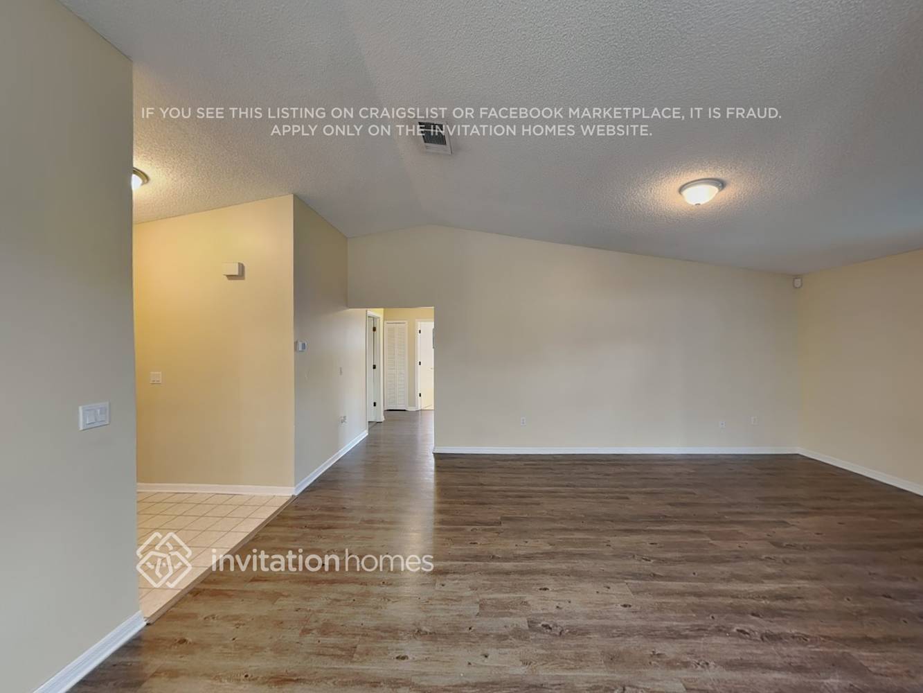 Building Photo - 2940 Theresa Dr