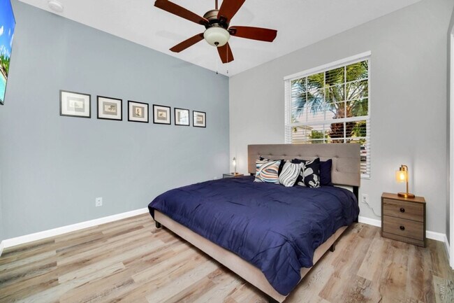 Building Photo - 4168 Oak Tree Dr