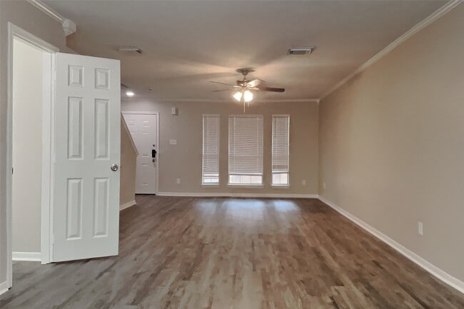 Building Photo - 407 Douglas Fir Dr