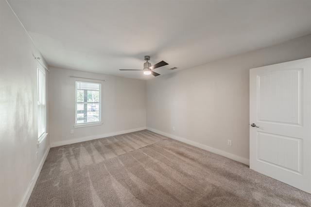 Building Photo - 916 S Rosemont Ave