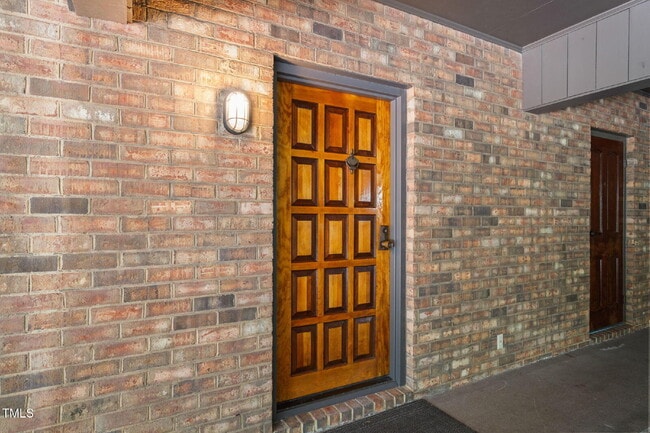 Building Photo - 100 Laurel Hill Cir
