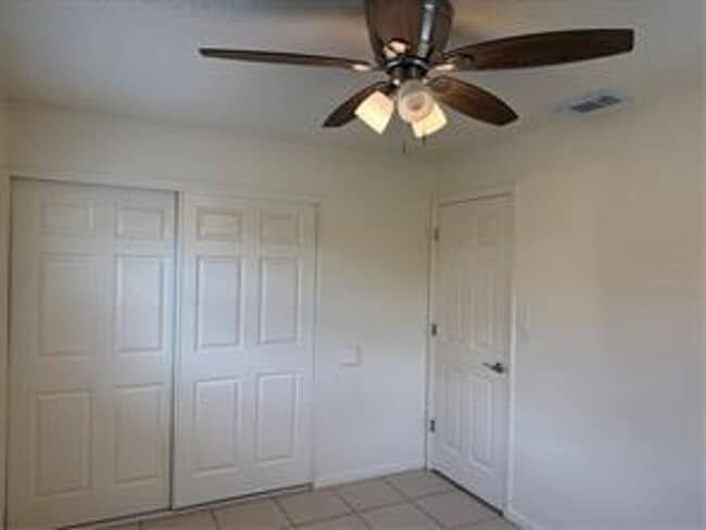 Building Photo - Leesburg Duplex