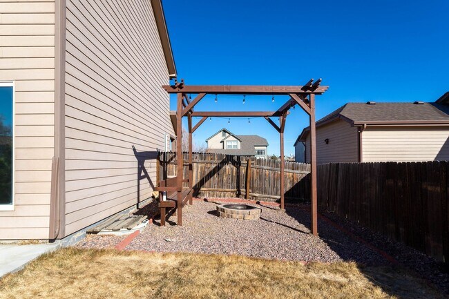 Building Photo - SPACIOUS 3BD HOME IN FREEDOM HEIGHTS W/ A/...