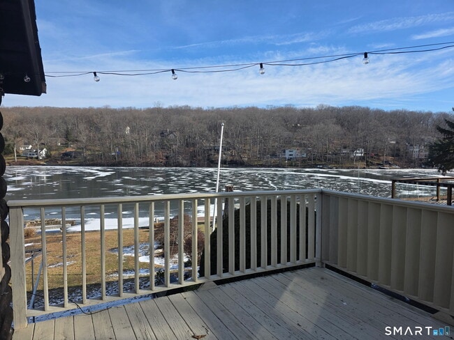 Building Photo - 23 Cedar Dr