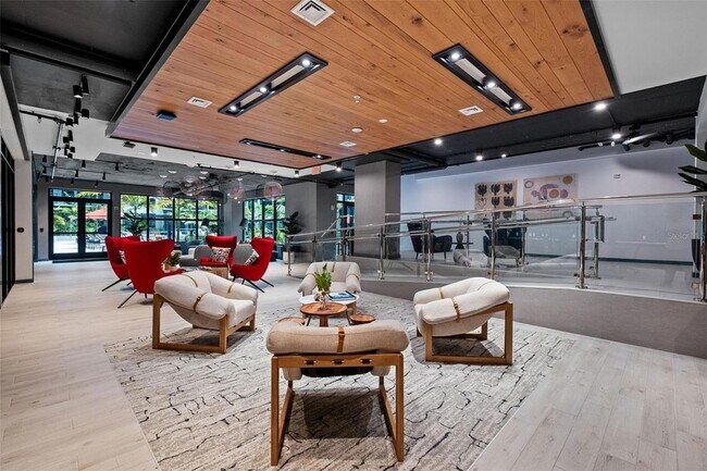 Building Photo - 1991 Main St