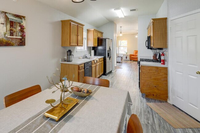 Building Photo - 8836 Francia Trail