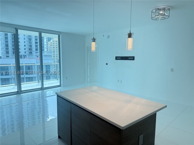 Building Photo - 1100 S Miami Ave