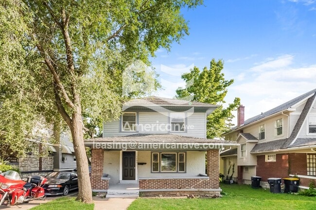 Building Photo - 1305 E 59th St