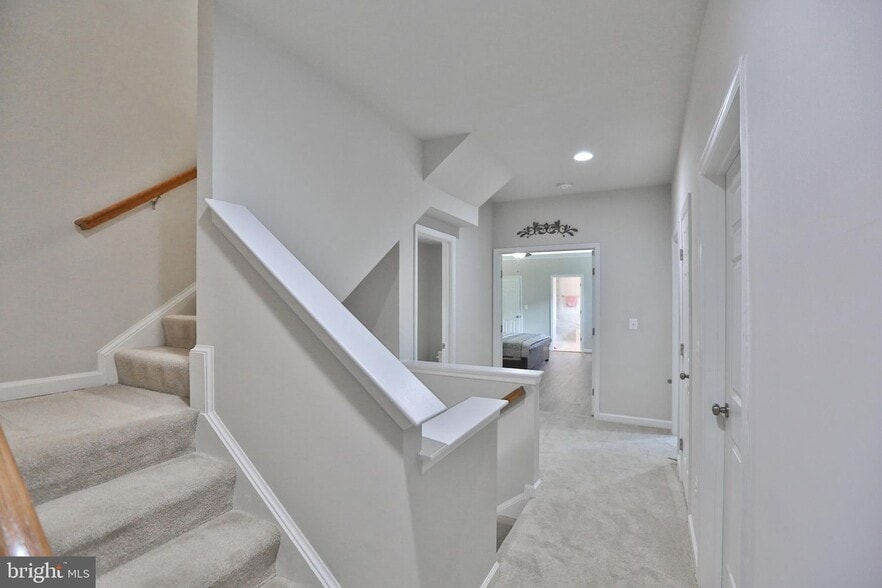 Building Photo - 21112 Sugarview Dr