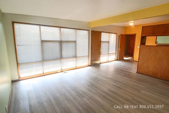 Building Photo - 2405 46th St