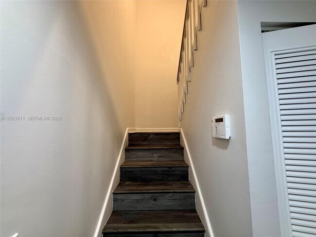 Building Photo - 4300 Landar Dr