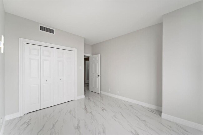 Building Photo - 651 Bering Dr