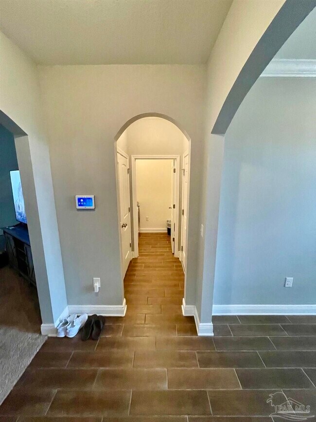 Building Photo - 4632 Dupont Cir