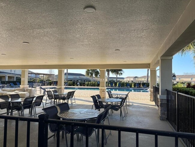 Building Photo - 268 Arbor Lakes Dr