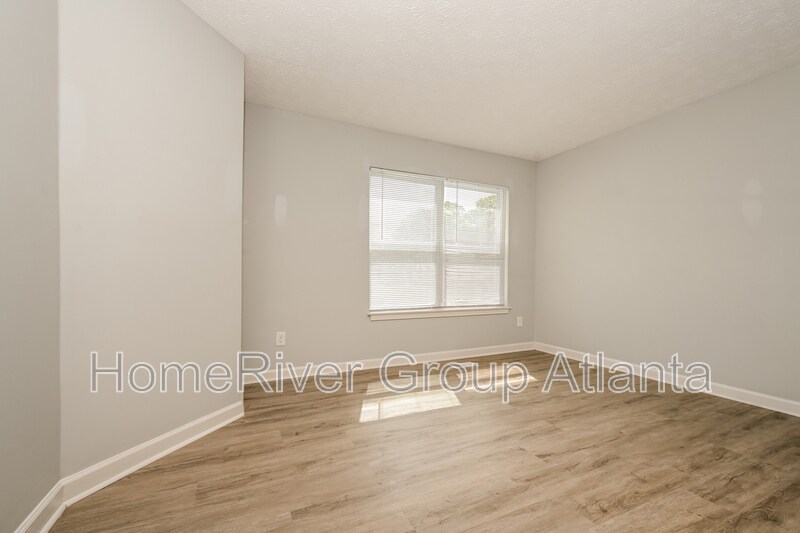 Building Photo - 3238 Kiowa Ct