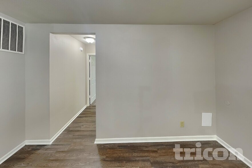 Building Photo - 2336 Blackthorn Dr