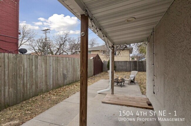 Building Photo - 1504 4th St NE